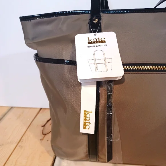 Kate Landry diaper bag tote & removable changing pad - Picture 5 of 15